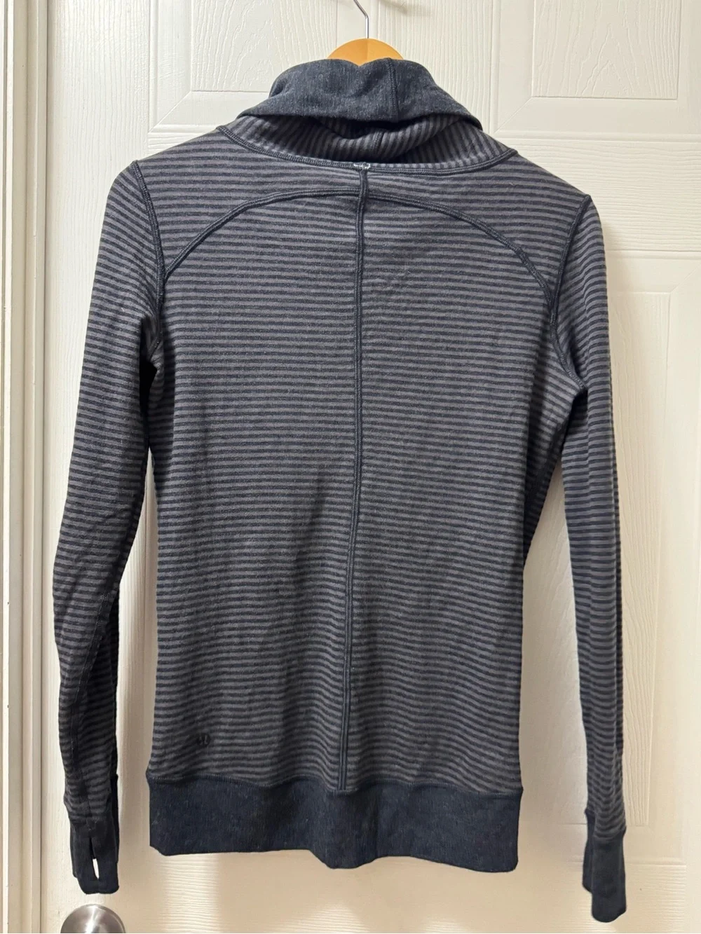 lululemon athletica sweatshirt